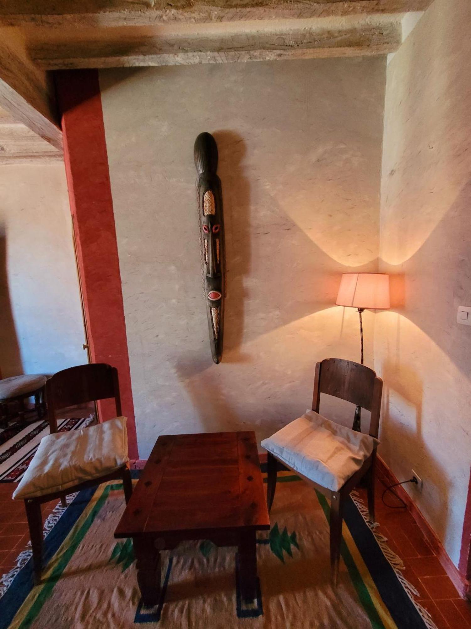 Au Puits De La Fontaine Hotel Tavernes Room photo